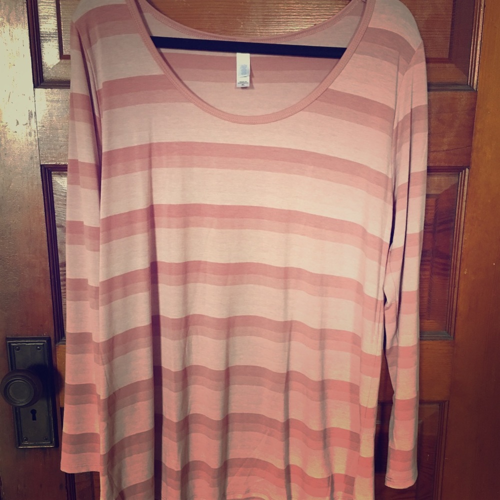 LulaRoe XL Lynnae Top